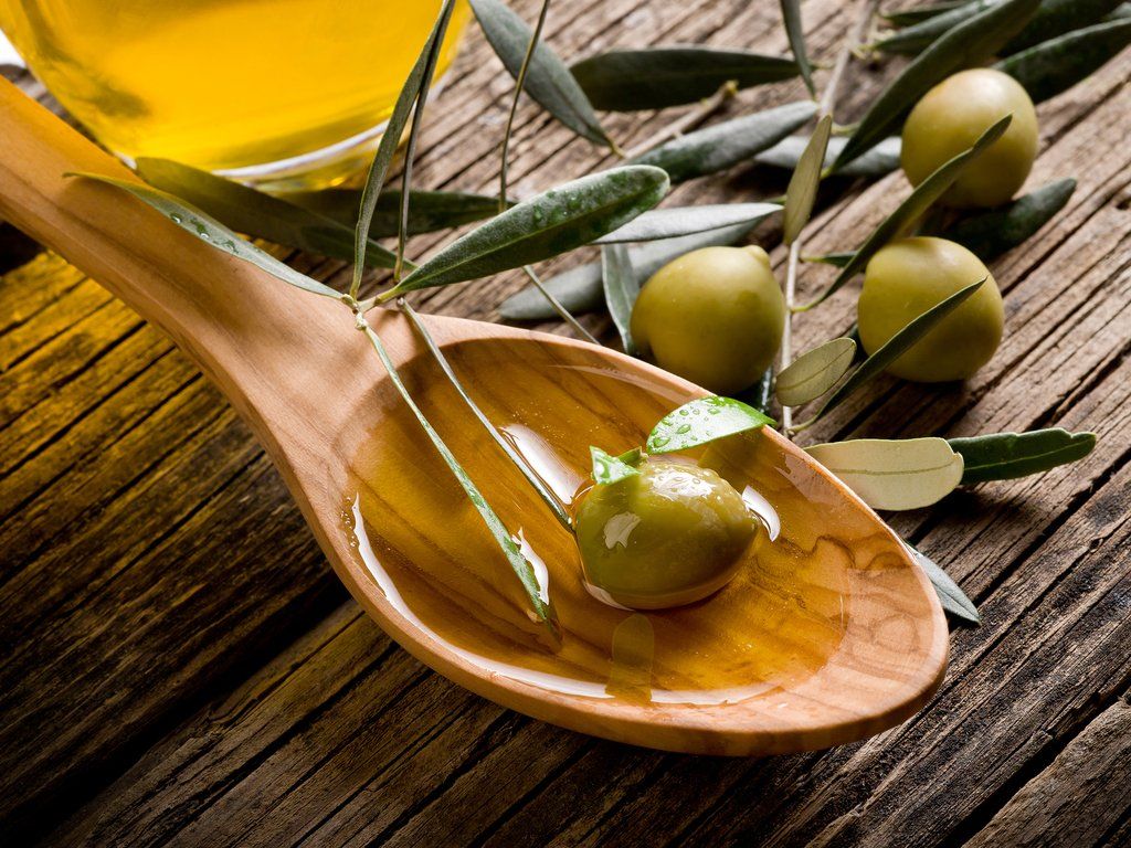 5 Olive Oil Based Beauty DIYs That Your Routine Had Been Missing