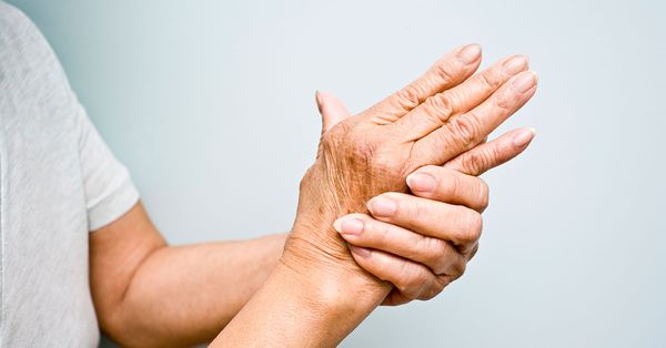Rheumatoid Arthritis (RA) Causes, Symptoms, Complications, Diagnosis & Treatment